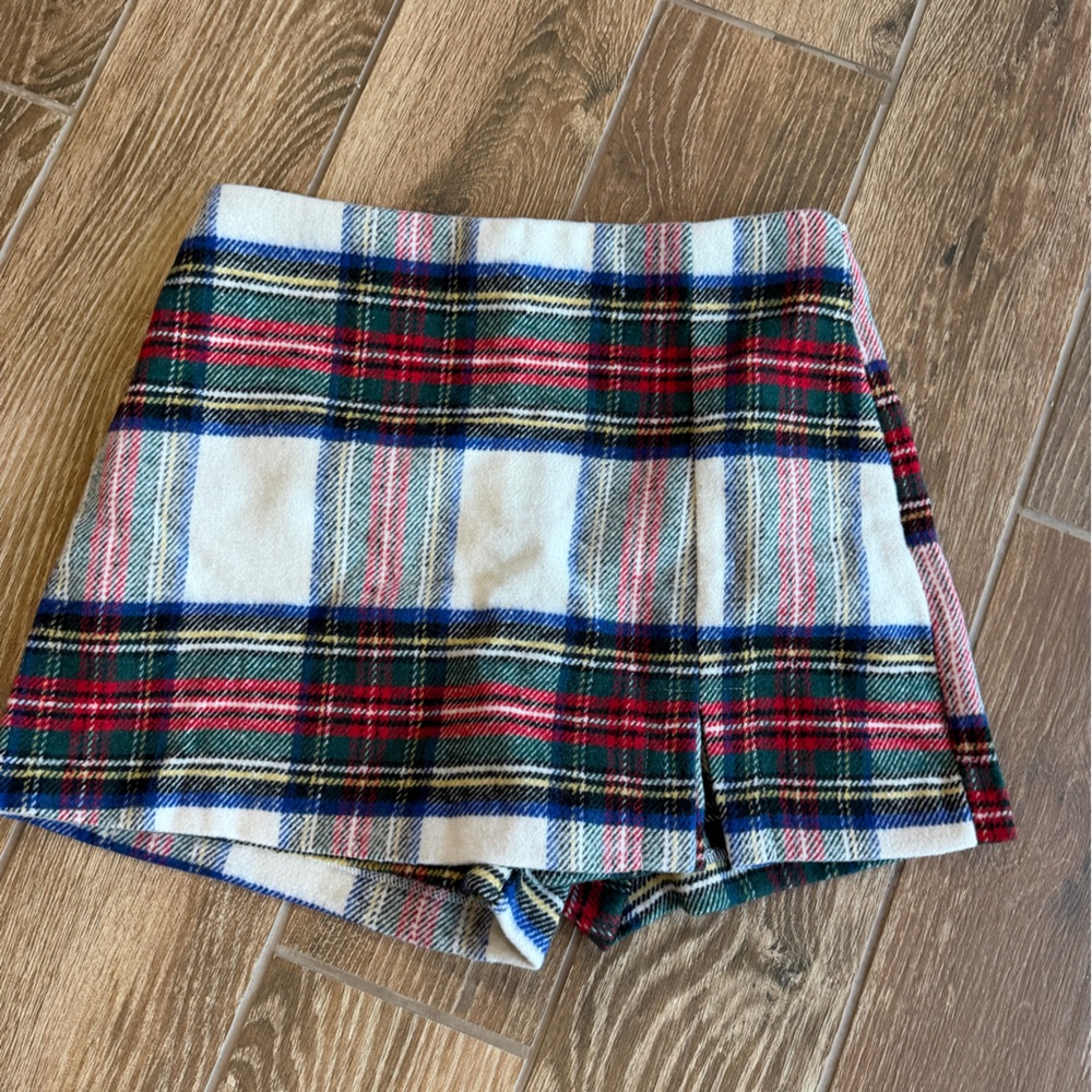 Plaid SCORT with Red and Blue Accents